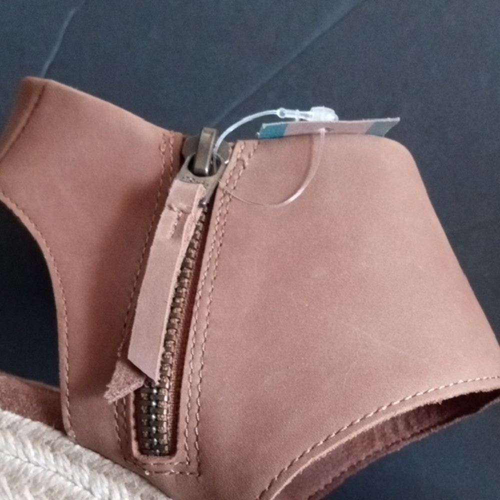 Toms Tan Woven Front Espadrille Block Heel Sandals NWT - Picture 13 of 16